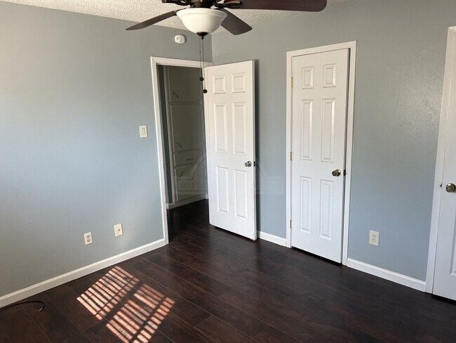 Building Photo - **2 weeks Free Rent***2310 Zinnia Court, K...