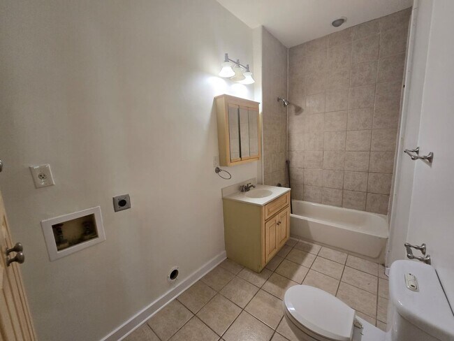 Building Photo - 1228 Virginia Blvd