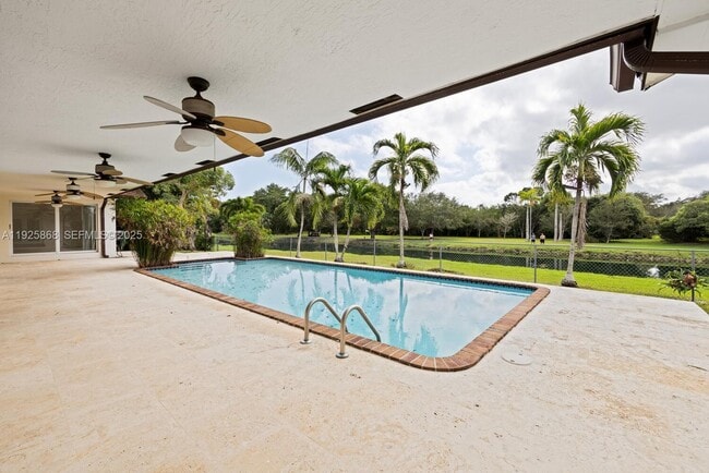 Building Photo - 7860 SW 173rd Terrace