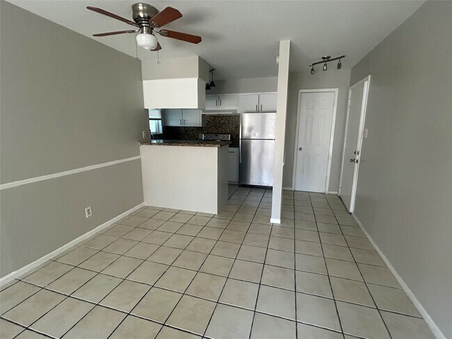 Building Photo - 6702 Biggs Ct