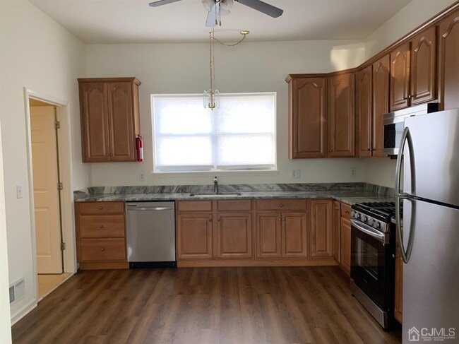 Building Photo - 200 Freeman St