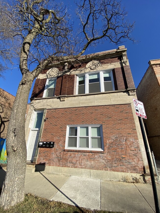 Primary Photo - 2807 S Lawndale Ave