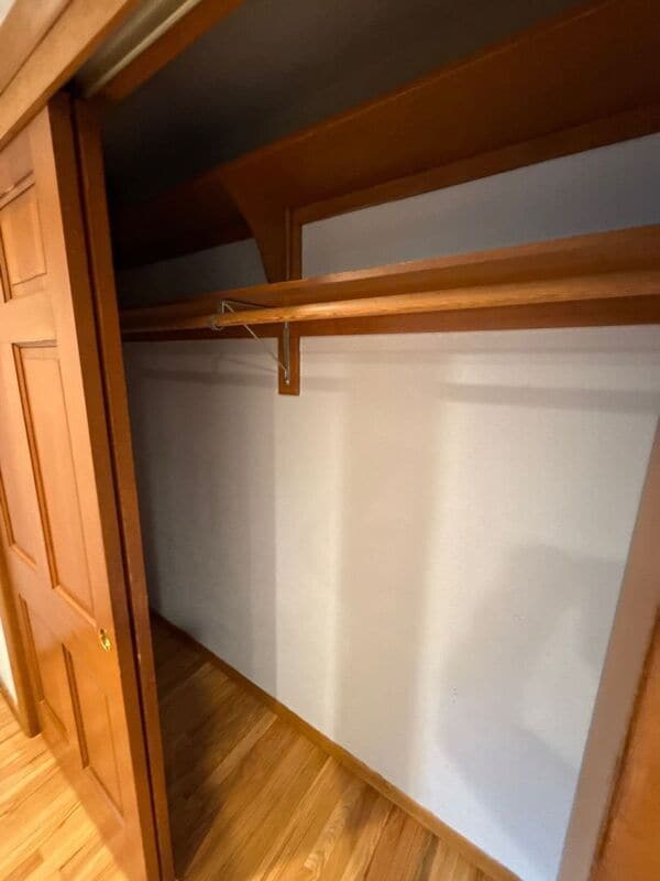 Building Photo - 610 Liberty St SE