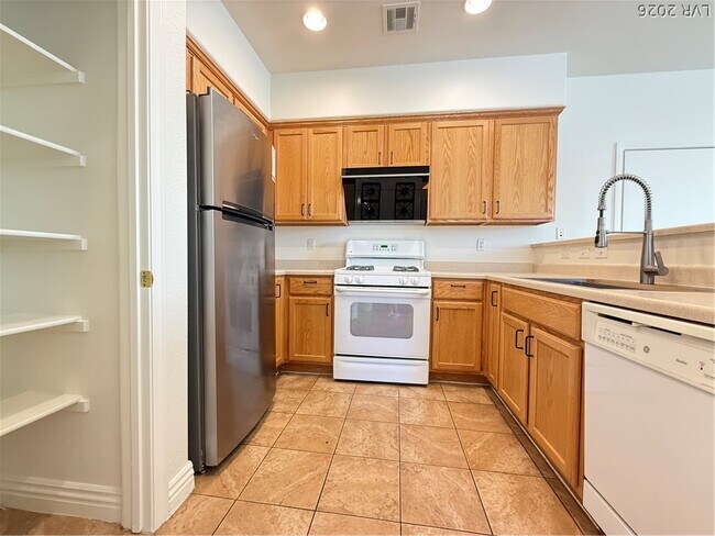 Building Photo - 9797 W Hanover Grove Ave