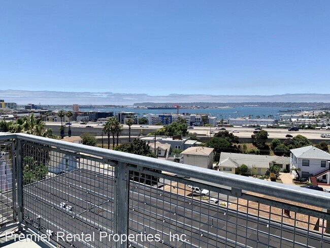 Building Photo - 2234 Brant St