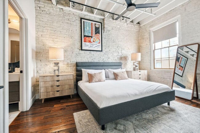 Building Photo - 315 Girod St