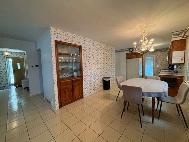 Building Photo - Furnished, Lakefront Living on Duncan Lake, Caledonia