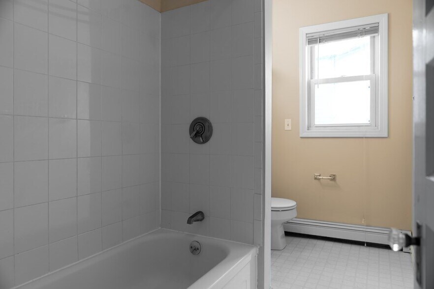 Building Photo - 8 Speridakis Ter