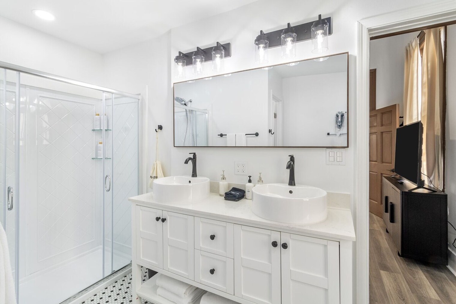 Building Photo - 4317 Canal St