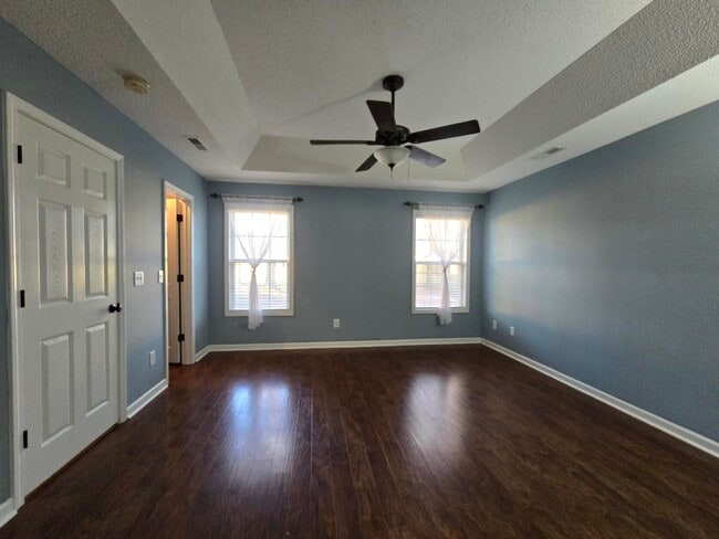 Building Photo - 901 Tristan St