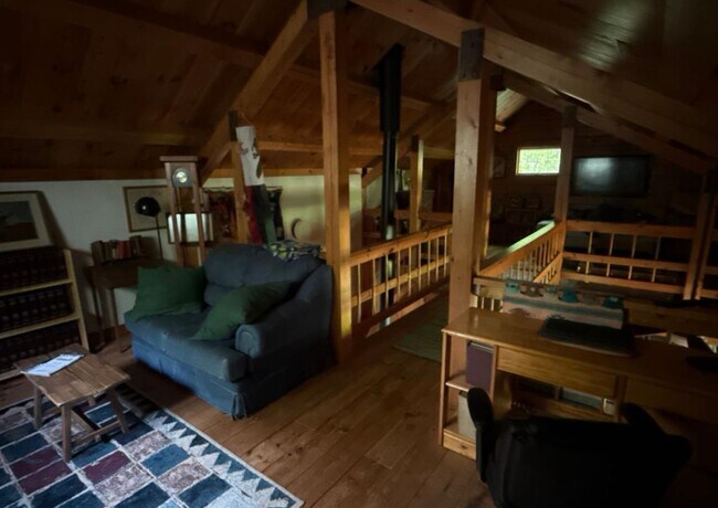 Building Photo - 37 Camp Ln
