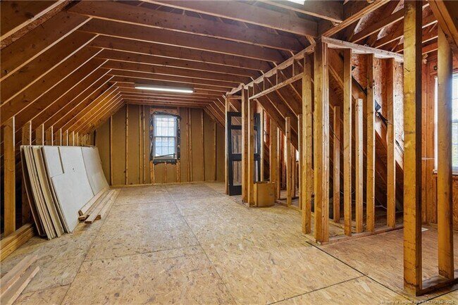 Building Photo - 2021 Shadow Creek Dr