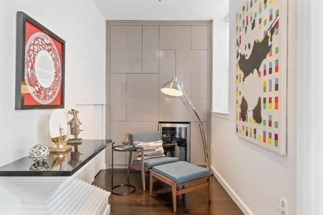 Building Photo - 136 Arlington St