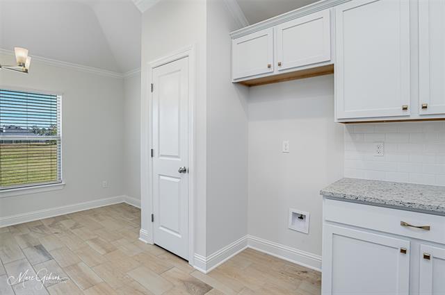 Building Photo - 256 Sedgewick Ave