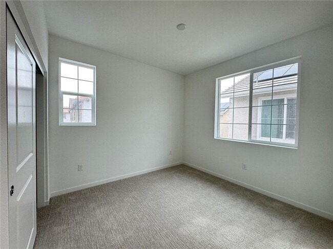 Building Photo - 12772 Lomond Wy