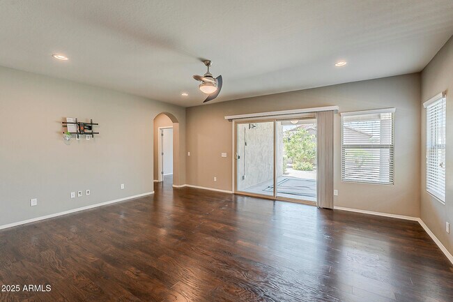 Building Photo - 10819 W Bronco Trail
