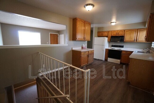Building Photo - 2484 S Laredo St