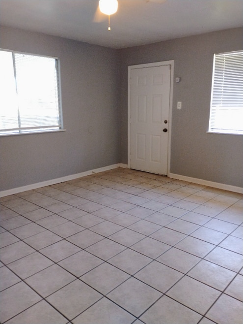 Building Photo - 3530 Mcvea St