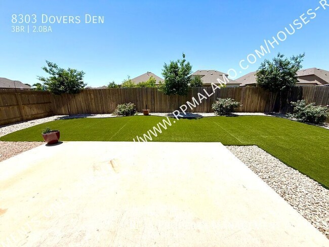 Building Photo - 8303 Dovers Den