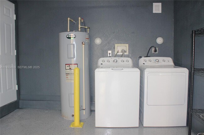 Building Photo - 3558 NW 29th Ct