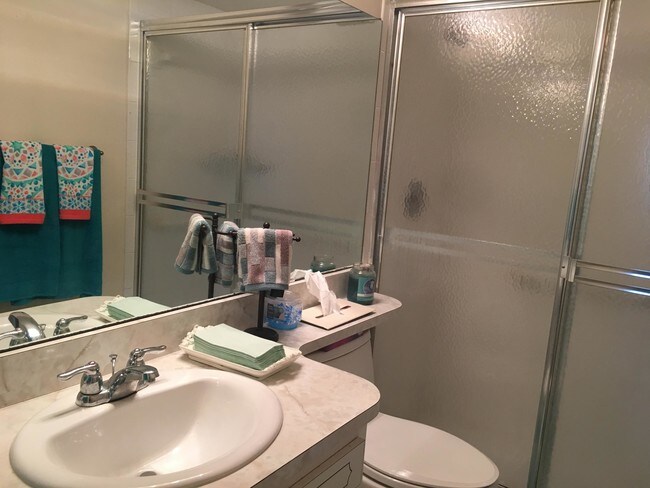 Building Photo - 361 S Hollybrook Dr