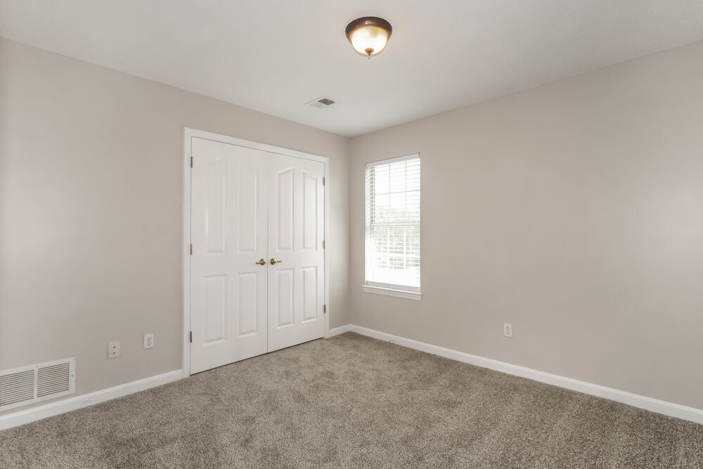Building Photo - 2865 Pinnacle Dr