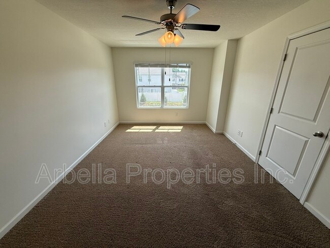 Building Photo - 30 Moon Rock Ct