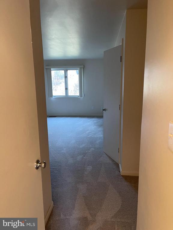 Building Photo - 105 Foxfire Dr