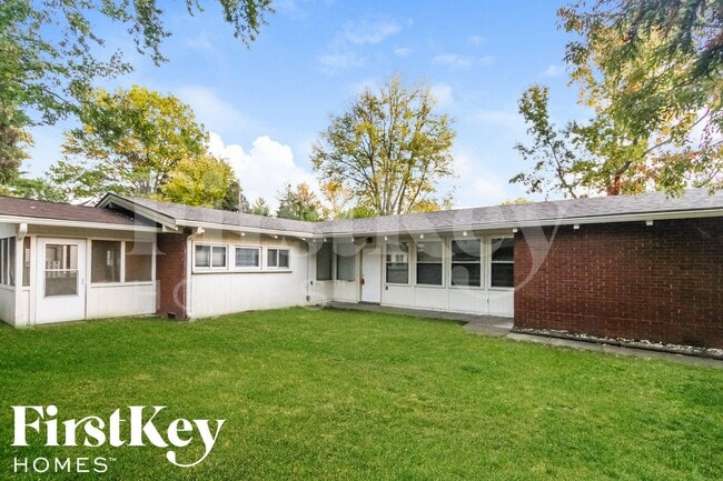 Building Photo - 4913 Victoria Rd