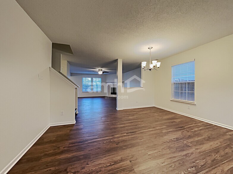 Building Photo - 3122 Earlswood Ln