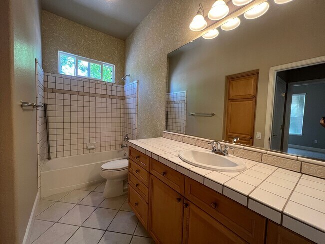 Building Photo - Fantastic Former Model Home in a 55+ El Dorado Hills Community!