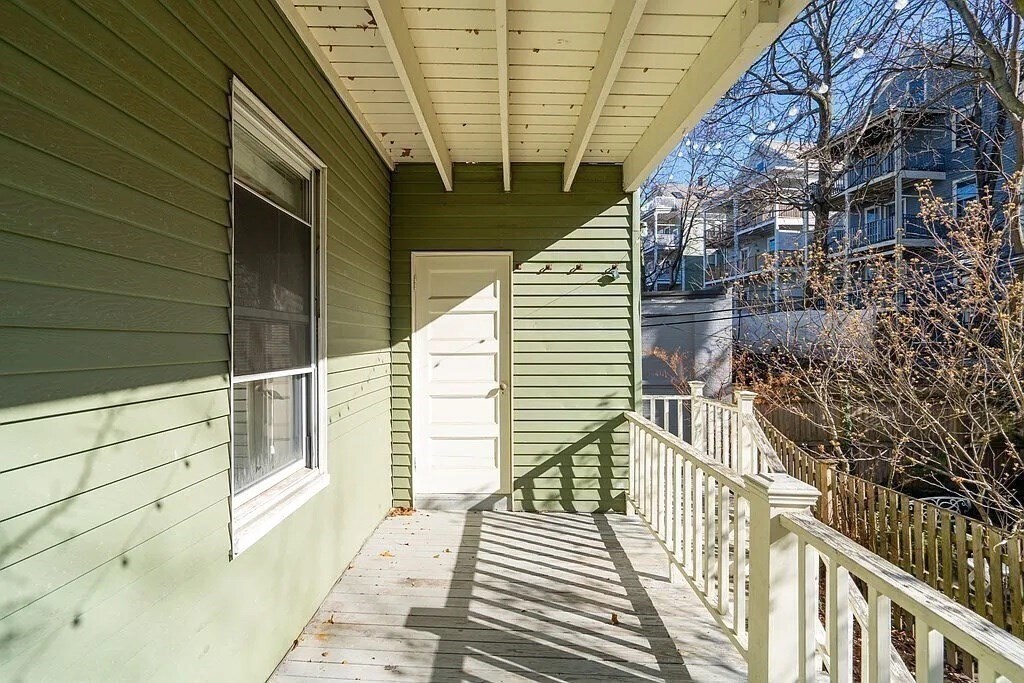 Building Photo - 17 E Milton Rd