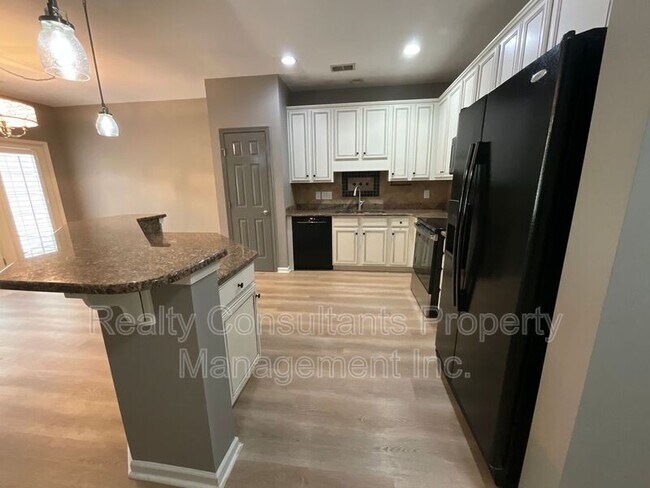 Building Photo - 27 Cherine Way