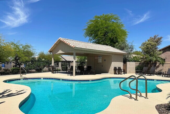 Building Photo - Stunning 4-Bedroom Townhome in Gated Community with Pool & Private Backyard!