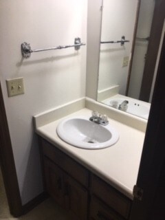 Full Bath - 2137 Versailles Village Pl