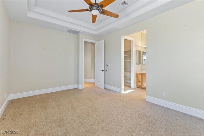 Building Photo - 10117 Edgecliff Ln