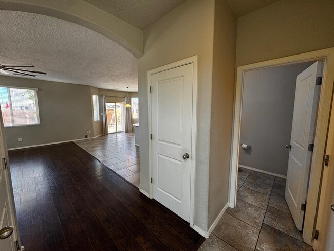 Building Photo - 8901 Eagle Hills Dr NW