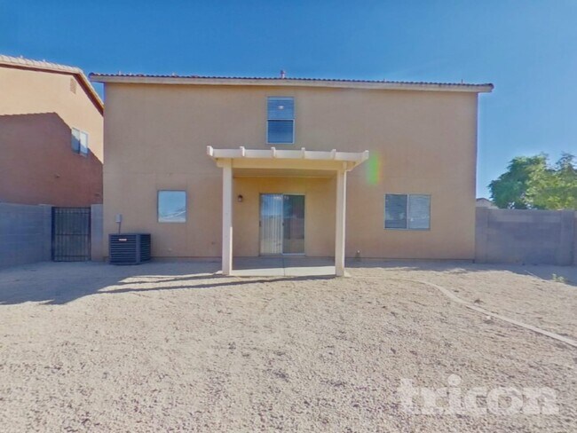 Building Photo - 2098 E Haflinger Way