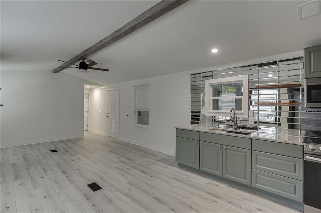 Building Photo - 3685 Fir Dr