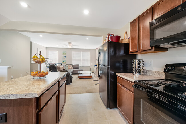 Building Photo - 1516 Indigo Creek Dr