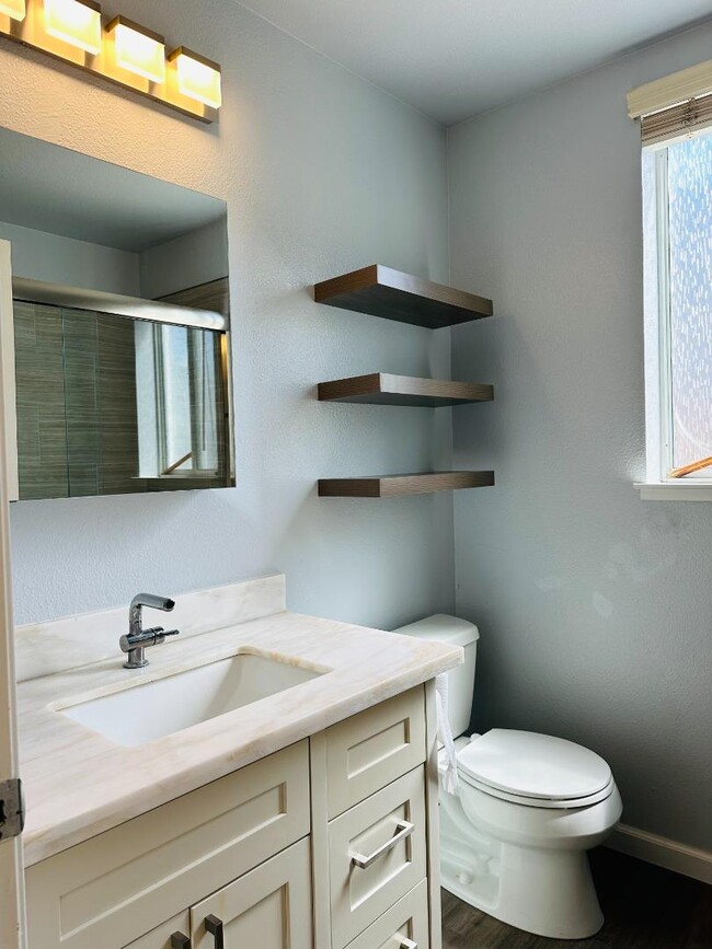 Building Photo - 34117 Songbird Terrace