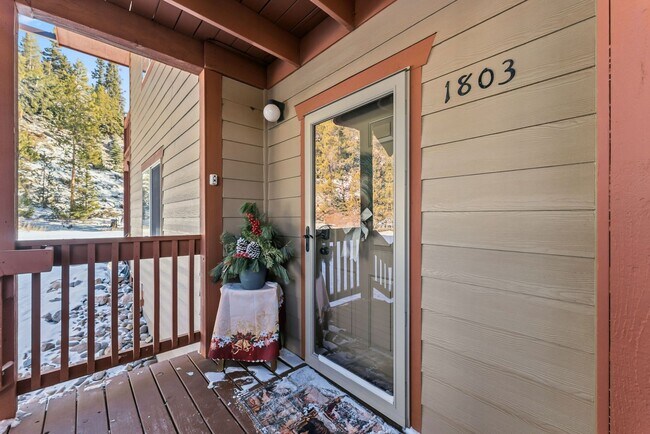 Building Photo - Furnished 2BR/2BA Breckenridge Condo | Garage, Fireplace & Hot Tubs | Available Oct. 1