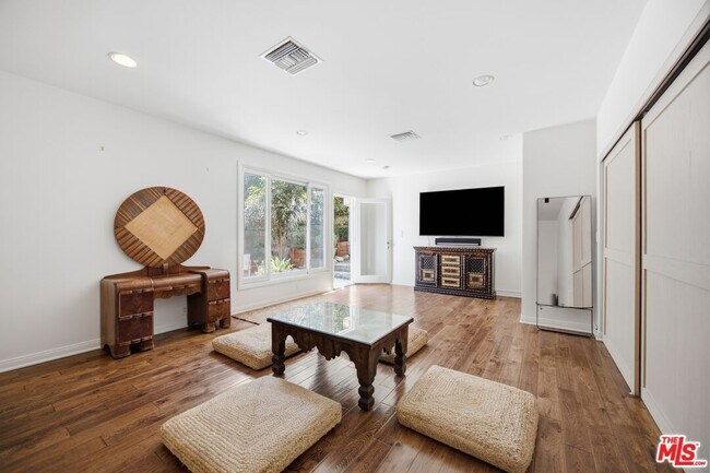 Building Photo - 2065 Outpost Dr