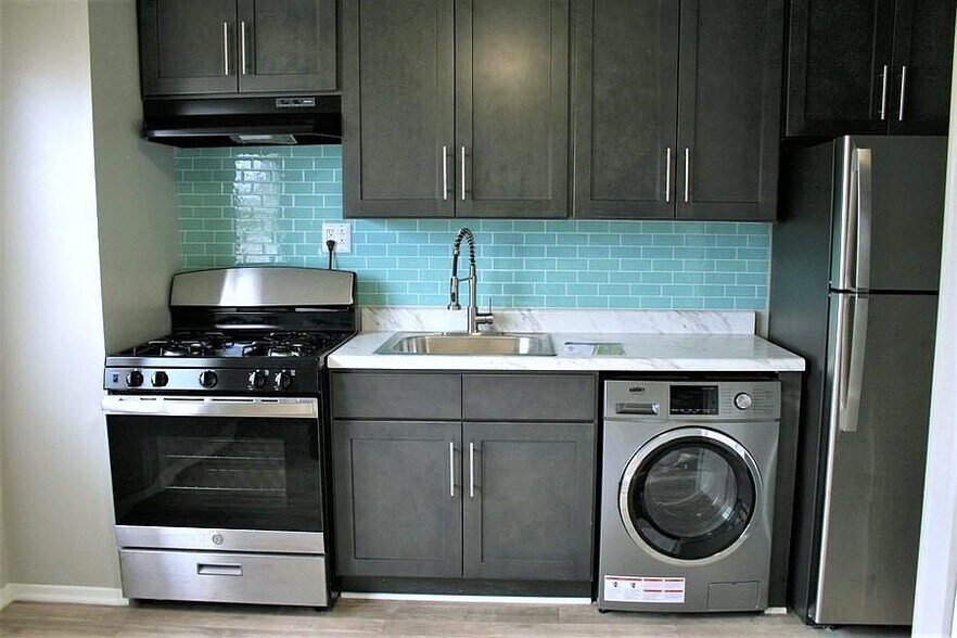 Water's Edge Townhomes 3953 McDowell Ln Halethorpe MD 21227