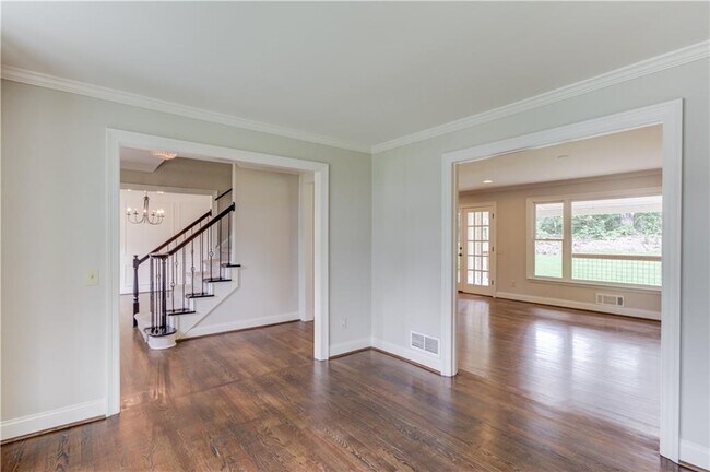 Building Photo - 153 Lantern Ridge Ct