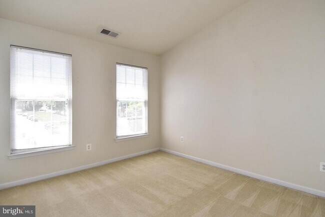 Building Photo - 25240 Lyon Terrace