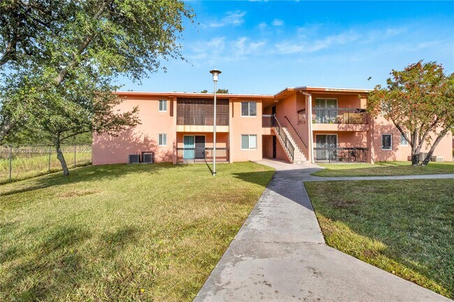 Building Photo - 2020 NW 119th St