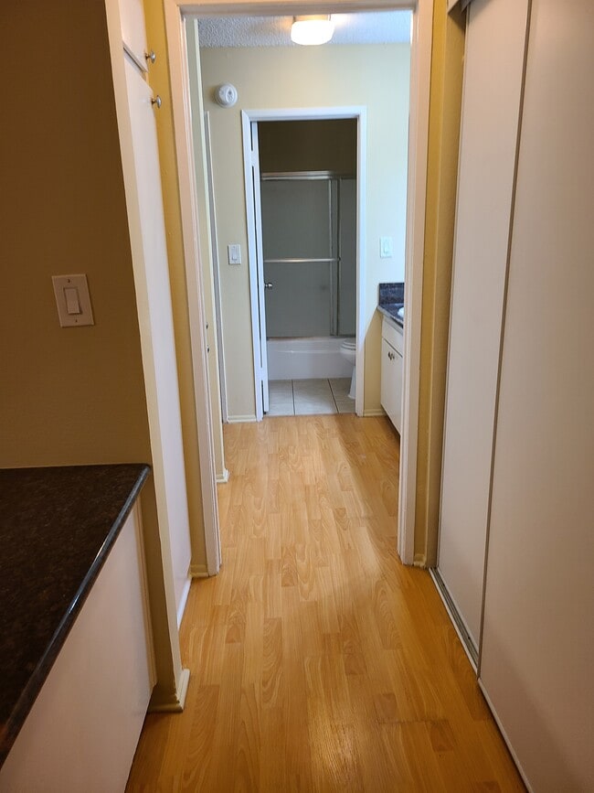 Building Photo - 11110 Moorpark St