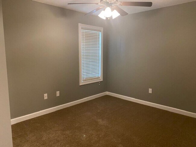 Building Photo - Elegant 4BD/2BA Home in the Charming Laurel Brooke Neighborhood, Valdosta, GA!