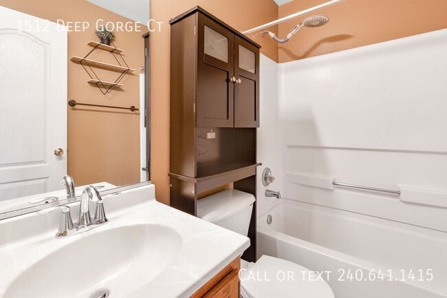 Building Photo - 1512 Deep Gorge Ct